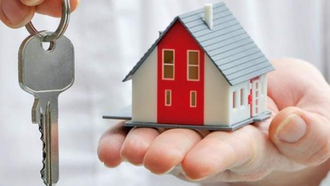 La firma de hipotecas sobre viviendas sube un 36,8% en julio y suma cinco meses de ascensos