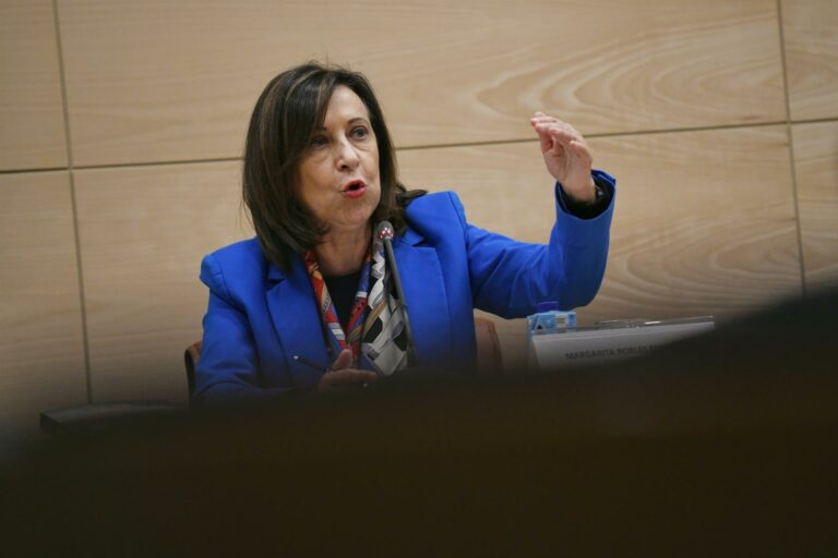 Robles a Díaz: “Las proyecciones personales no son aceptables cuando uno forma parte de un Gobierno”