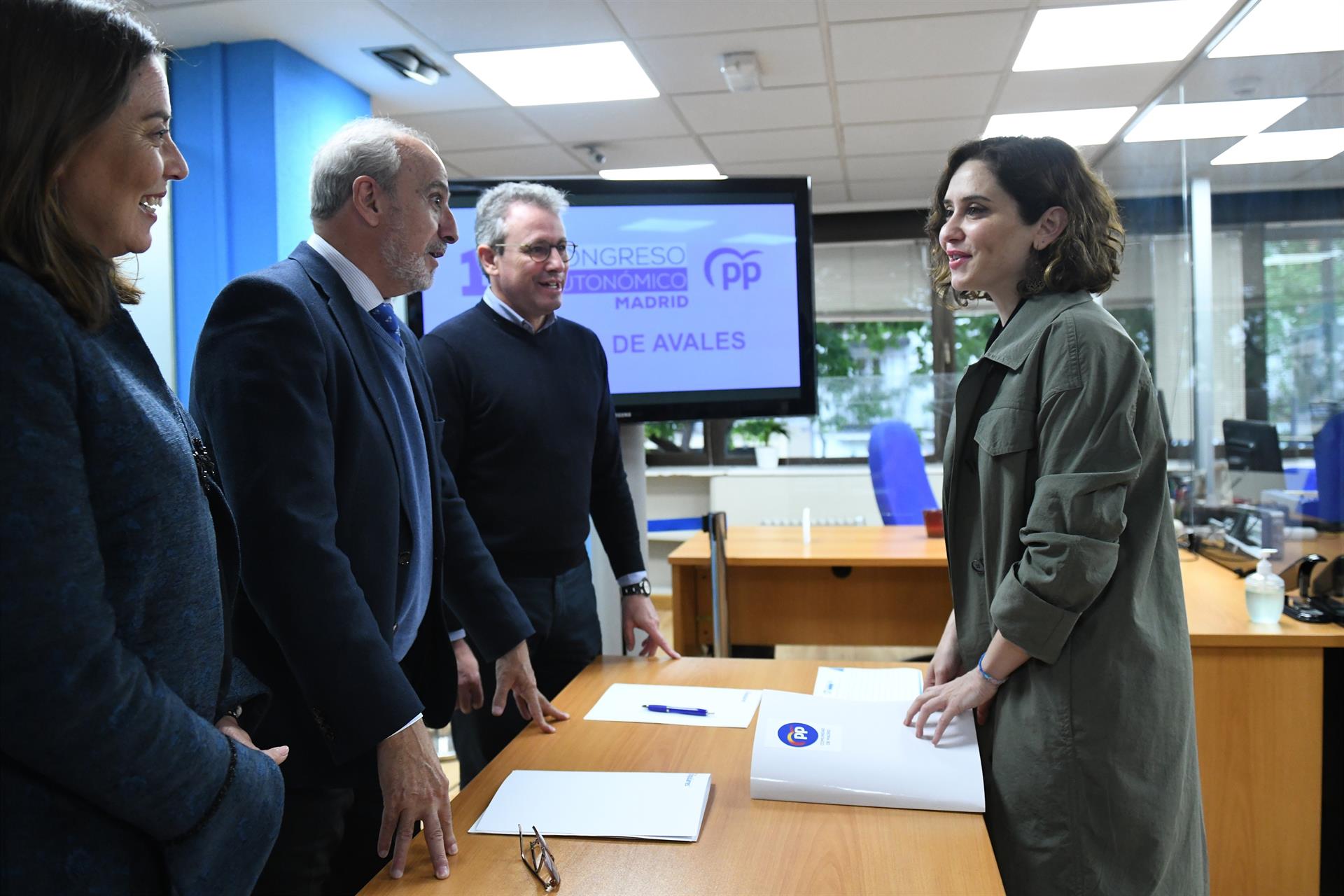 Ayuso presenta los avales a su candidatura para presidir el PP de ...