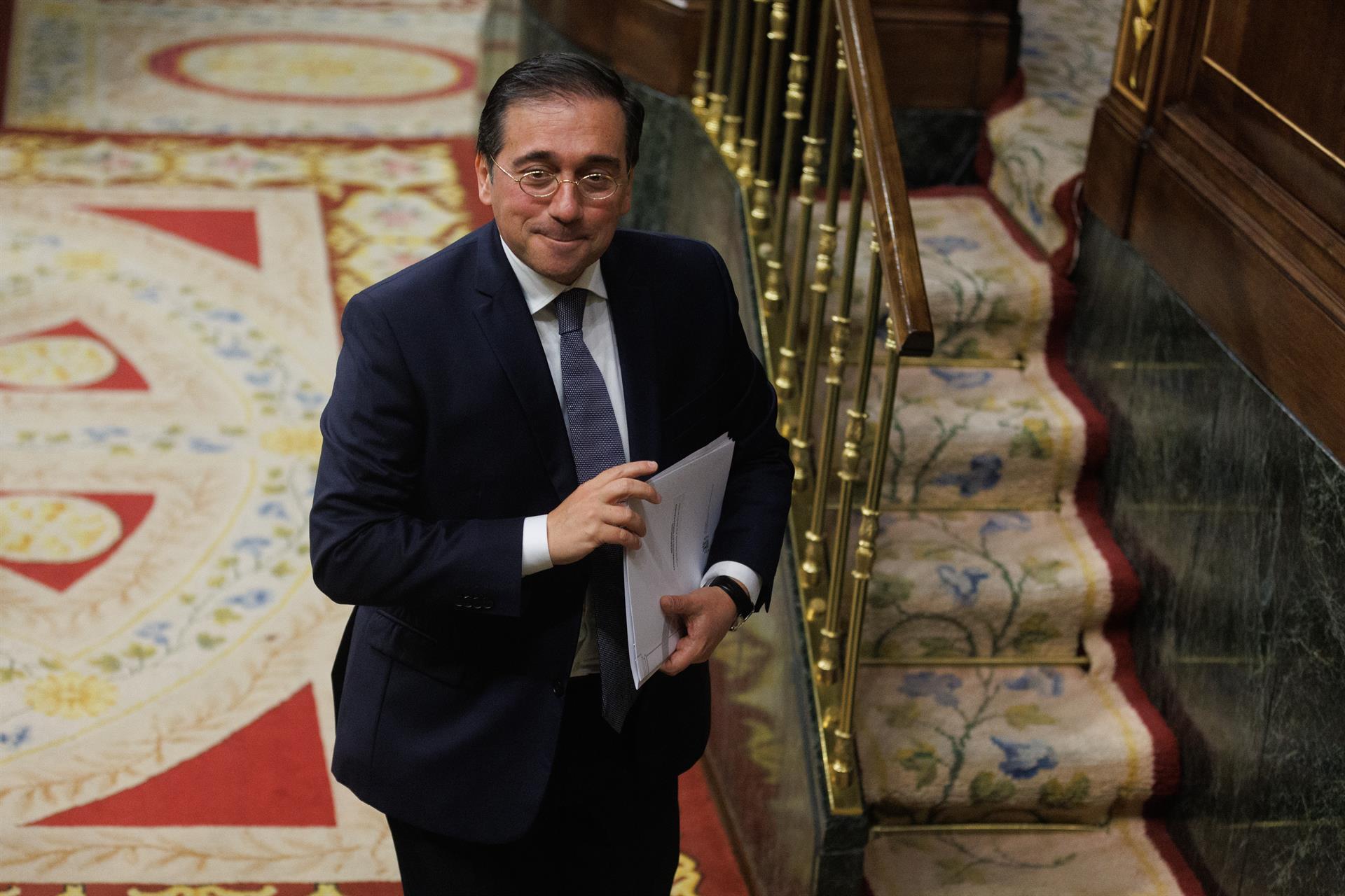 Albares asegura que España no diferencia "entre víctimas turcas y sirias" y ayudará a ambos países