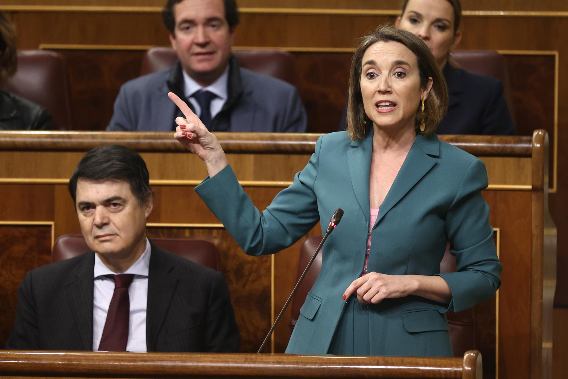'Génova' defiende a Ayuso en la gestión de la sanidad: "Está haciendo todo lo que está en su mano y más"