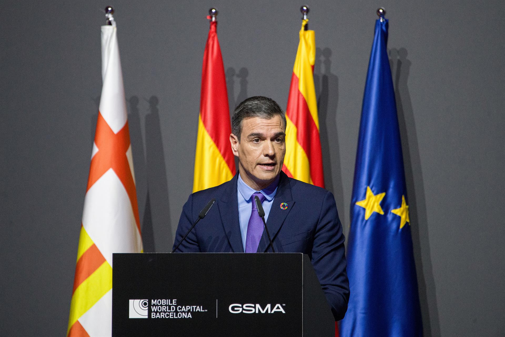 Sánchez se reunirá en el Mobile con el 'número dos' de Meta y la consejera delegada de Orange