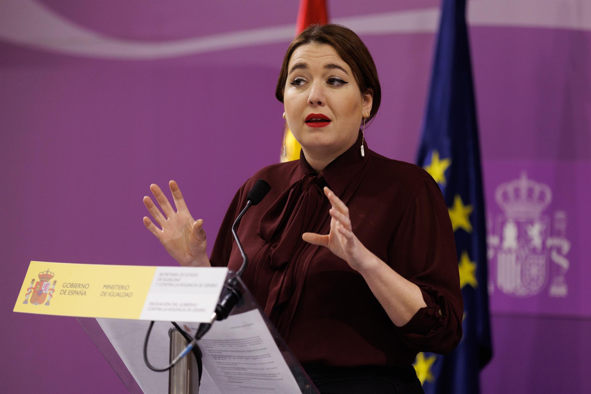 Vox exige a Sánchez el cese de 'Pam' por el vídeo de manifestantes lamentando que la madre de Abascal no pudiera abortar