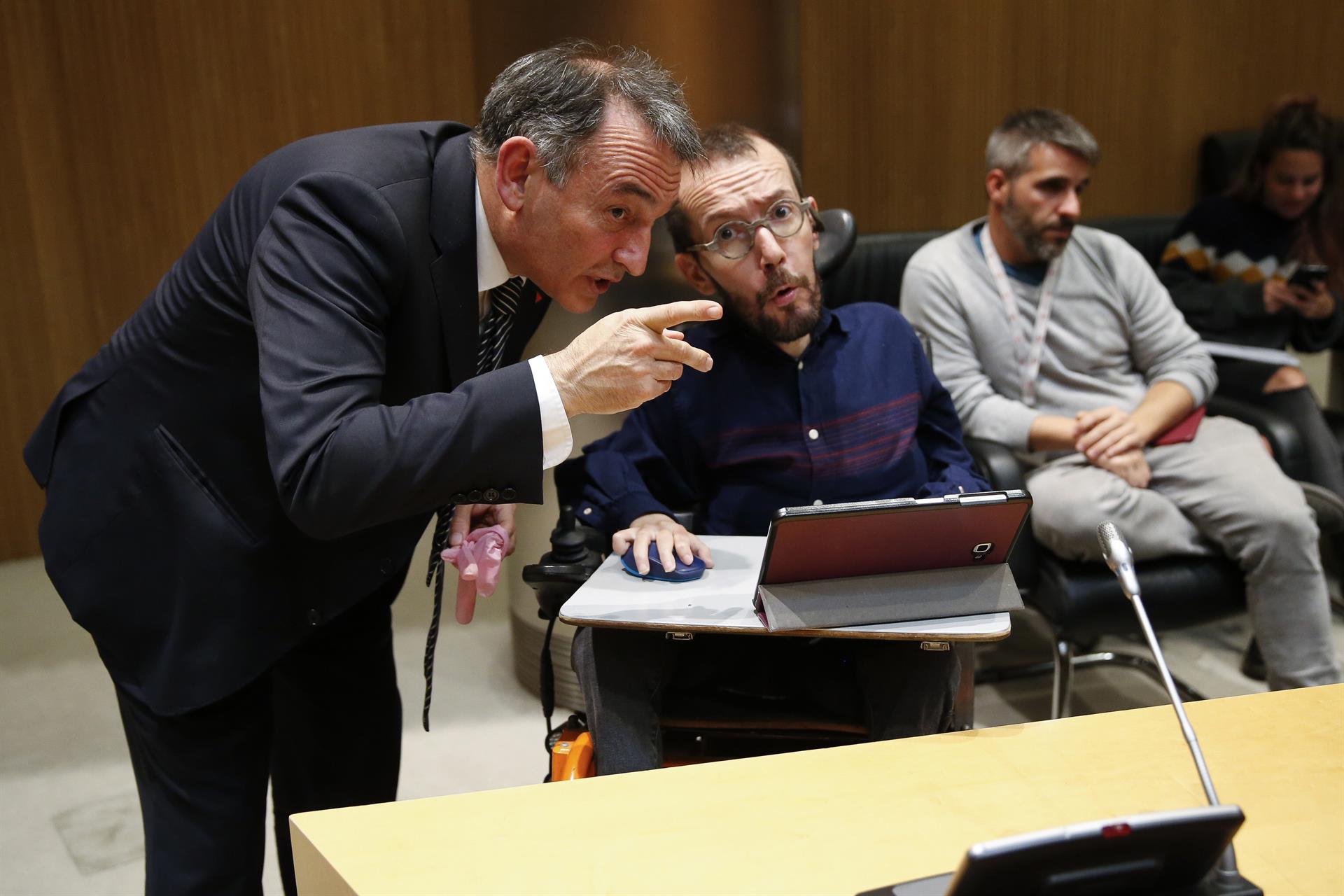Unidas Podemos celebra volver a la senda del acuerdo con el PSOE en pensiones tras el choque por el 'sí es sí'