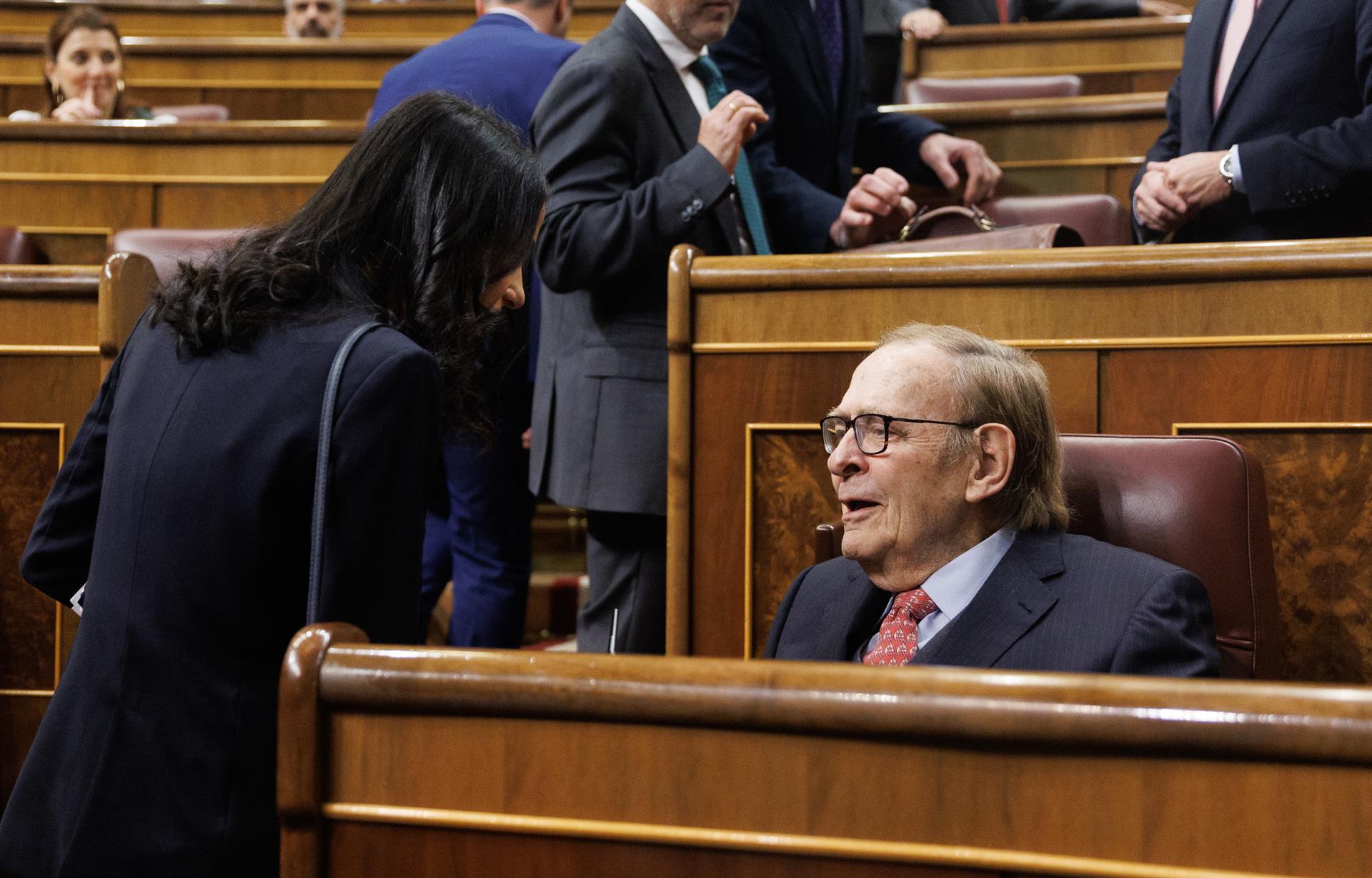 Arrimadas carga contra Sánchez, pero reprocha a Vox que haya elegido a un candidato "que cuestiona la nación"