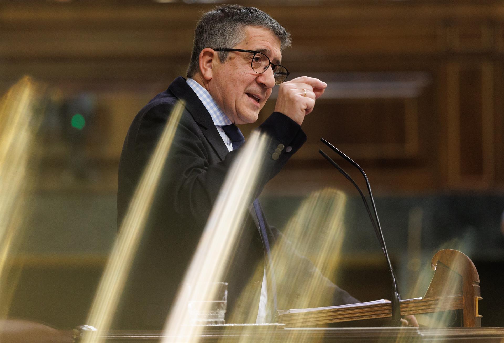 PSOE cree que la "moción real" fue de Vox a PP y afea a Abascal que dedicara más tiempo a Feijóo que a Tamames