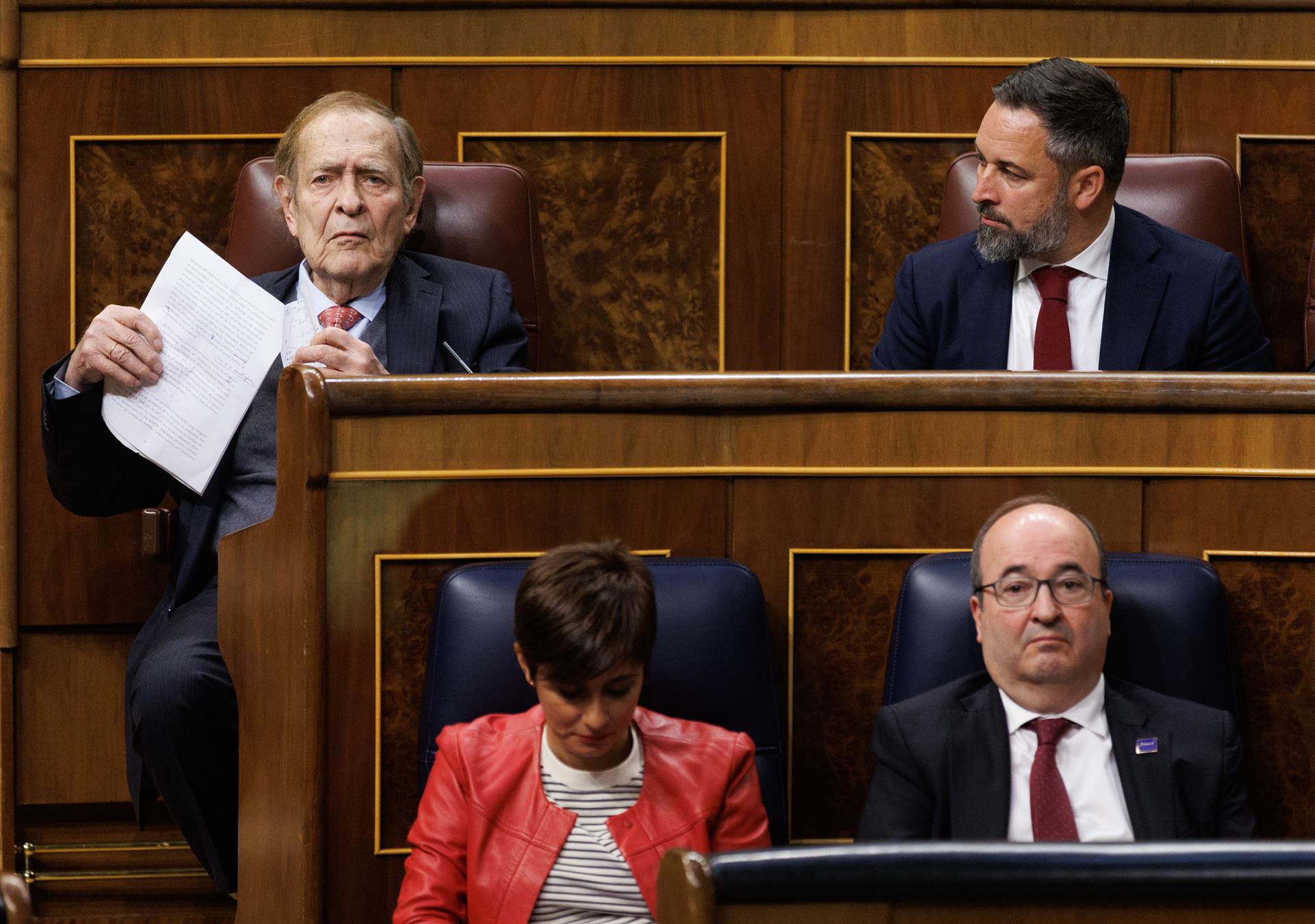 Tamames pone a la venta el discurso que pronunció en el Congreso como candidato de la moción de censura
