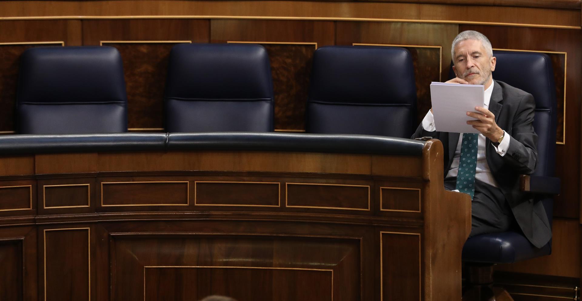 Feijóo dice que la "contundente" sentencia del TS habría supuesto la dimisión del ministro en cualquier otro país europeo: "Es gravísimo"