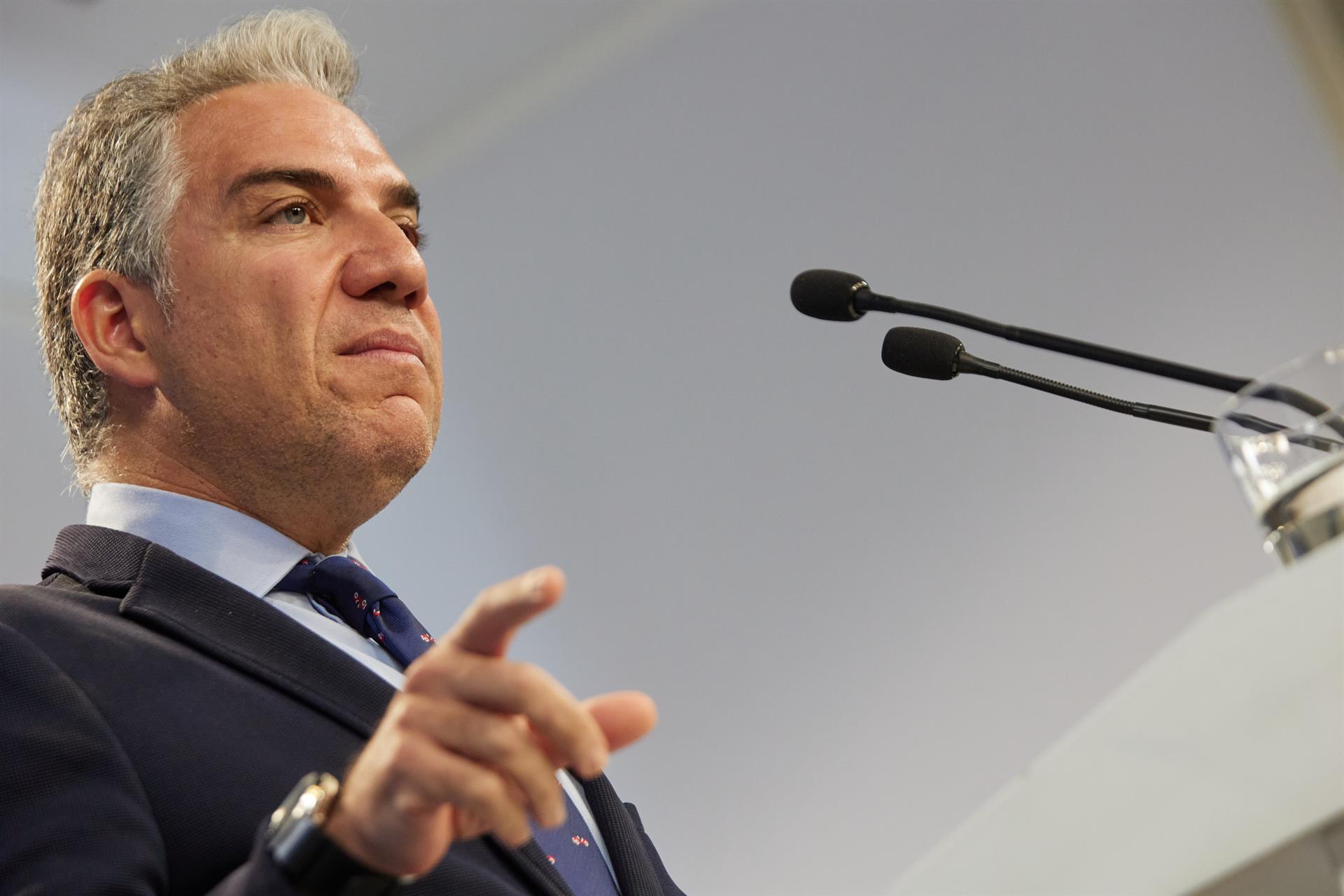 Bendodo (PP) culpa al Gobierno de que Ferrovial traslade su sede social fuera de España: "Insultan a las empresas"