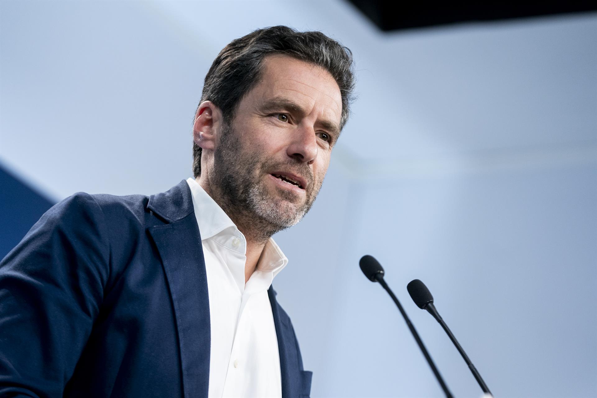 El PP ve un "desprecio" que Sánchez no acuda a la entrega del Premio Cervantes al poeta venezolano Rafael Cadenas
