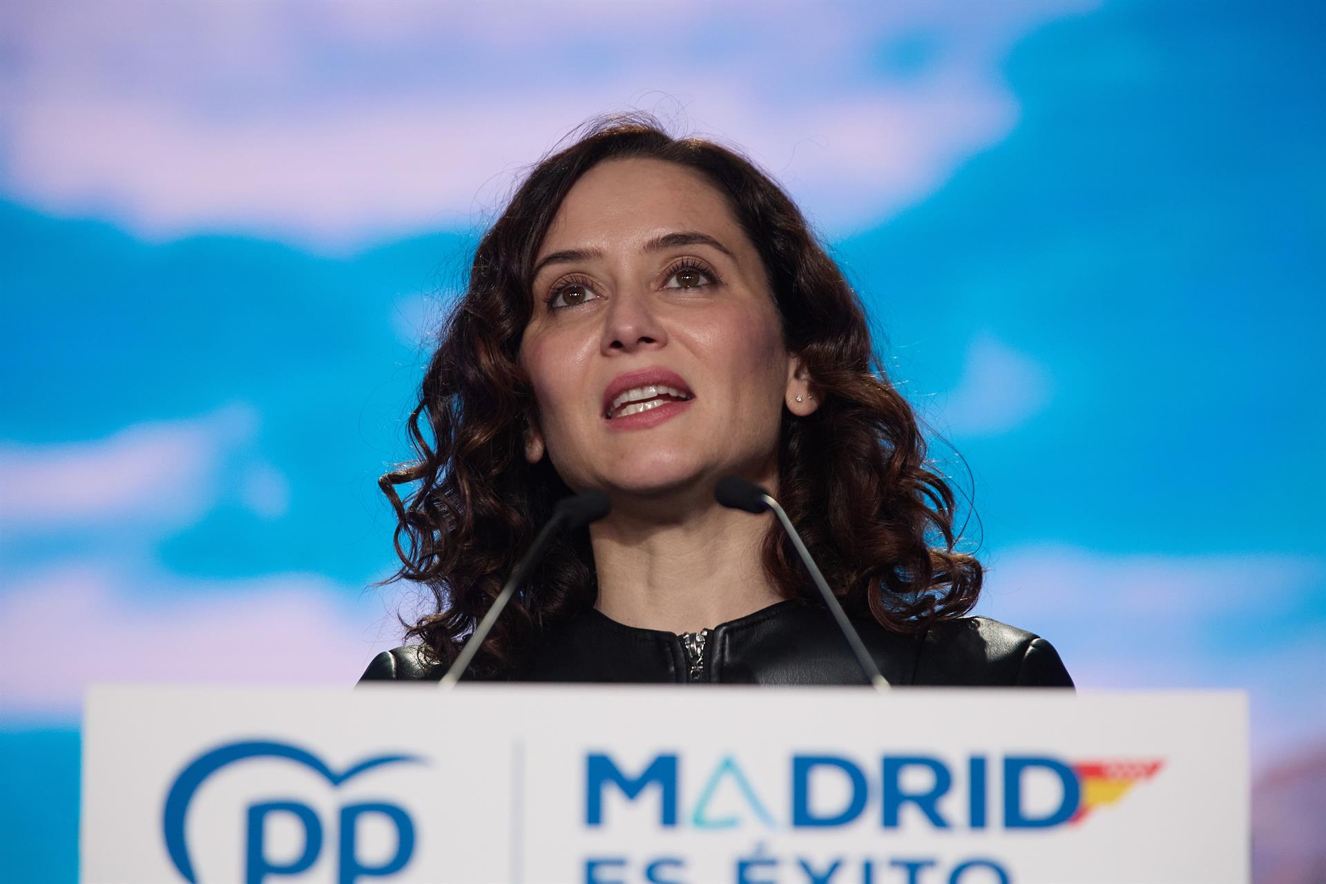 Ayuso lanza una batería de propuestas para "vertebrar" España a través de la Educación con más becas y movilidad
