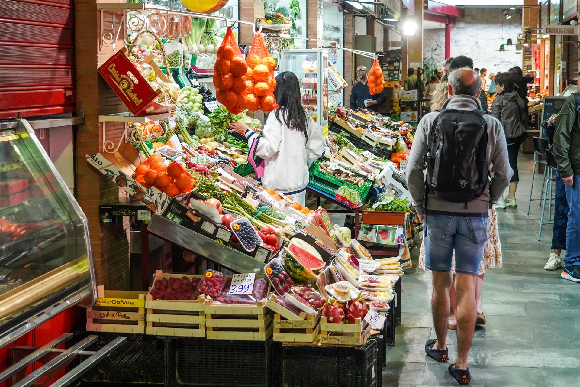 El IPC sube ocho décimas en abril, al 4,1% y los alimentos moderan su crecimiento hasta el 12,9%