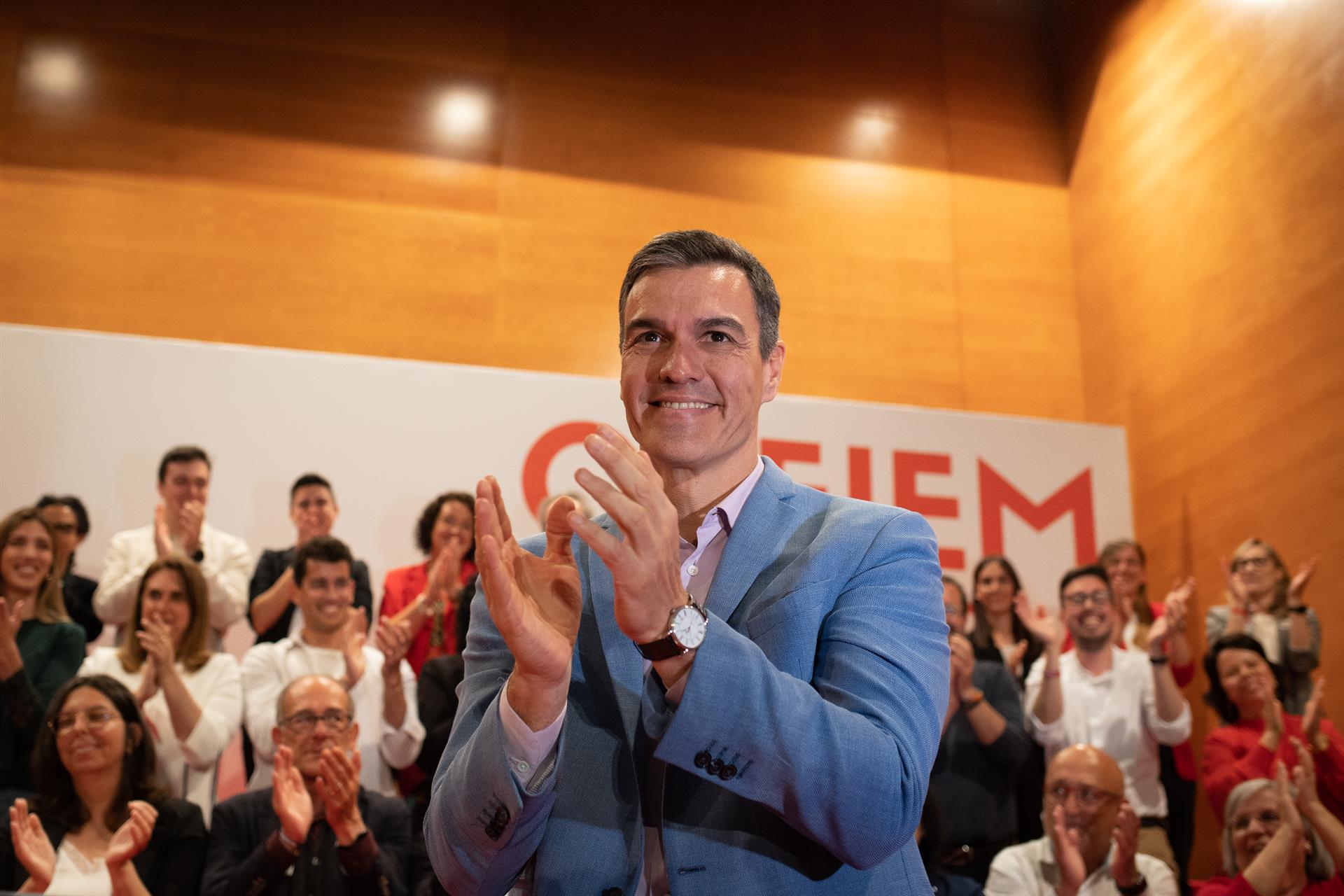 Sánchez acusa al PP de "embarrar" la campaña para desmovilizar al electorado: "No quieren que vayamos a votar"
