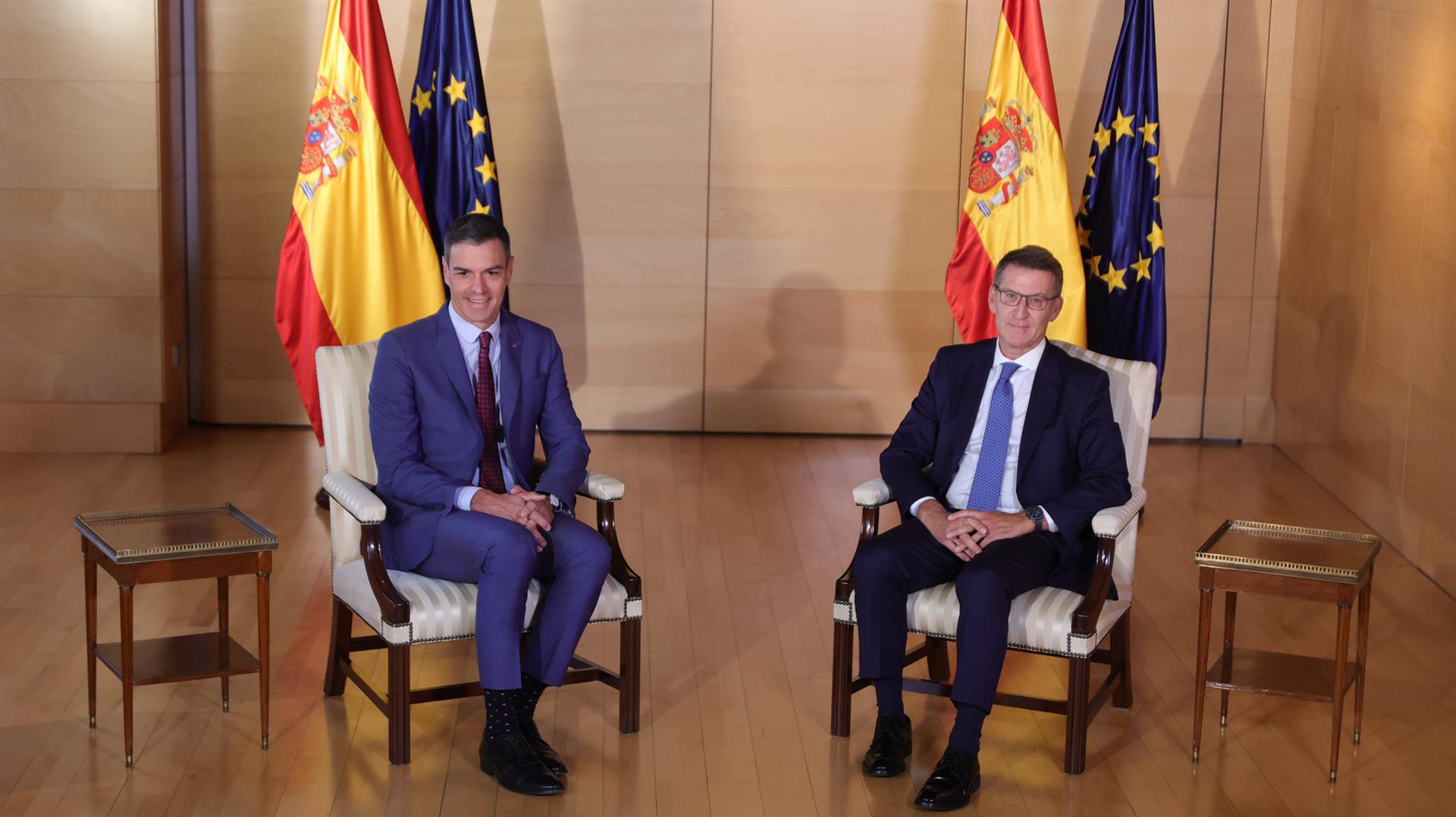 Arranca en el Congreso la reunión de Sánchez y Feijóo en el Congreso