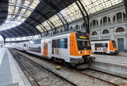 junqueras reclama el traspaso de rodalies y junts pide la comparecencia de puente