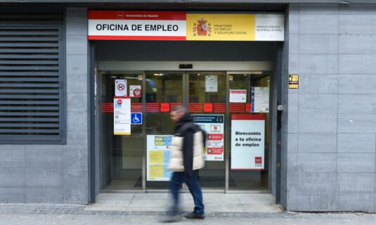 caida historica del paro en el mes de abril en minimos desde 2008