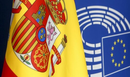 bruselas defendera los intereses de la ue y recuerda a eeuu el acuerdo comercial tras amenazar de nuevo trump a espana