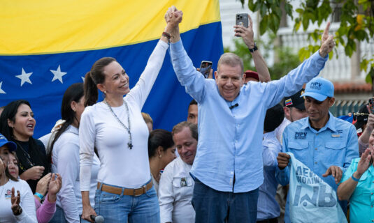 feijoo apoya las palabras de maria corina machado coincidiendo en que merecen una transicion inmediata y pacifica