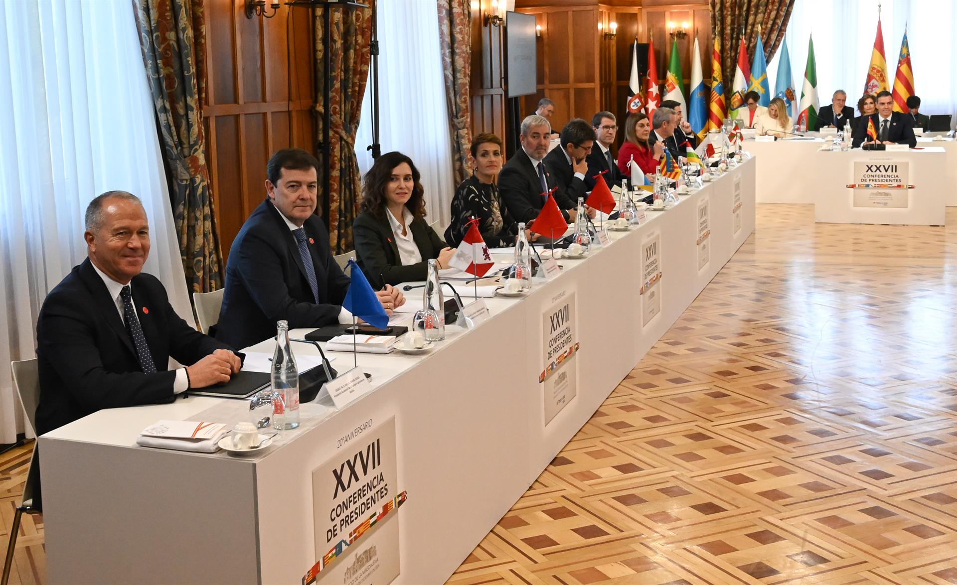 El vicepresidente primero de Melilla, Miguel Marín, el presidente de la Junta de Castilla y León, Alfonso Fernández Mañueco, la presidenta de la Comunidad de Madrid, Isabel Díaz Ayuso, la presidenta del Gobierno de Navarra, María Chivite, el preside
