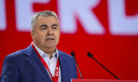 psoe dice que feijoo no acude a los actos por la muerte de franco para no enfadar a ayuso su pasado lo persigue