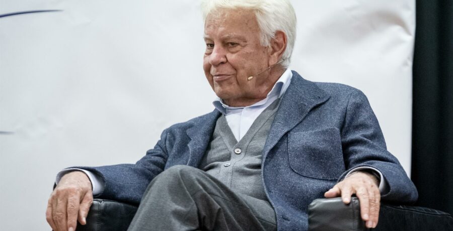 felipe gonzalez pide a sanchez que convoque elecciones