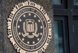 eeuu fbi detiene a una jueza por oponerse a arrestar a un migrante