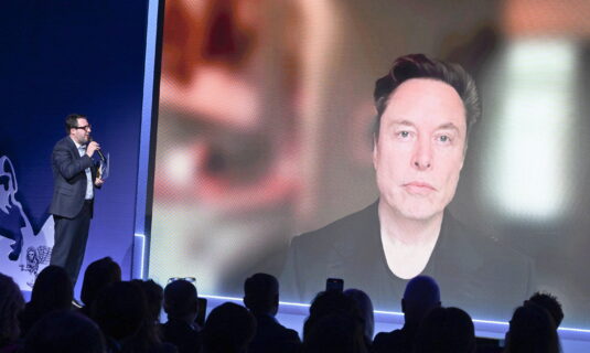 la com europea impone una multa de 120 millones de euros a x