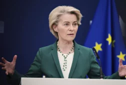 el parlamento europeo rechaza la mocion de censura contra ursula von der leyen