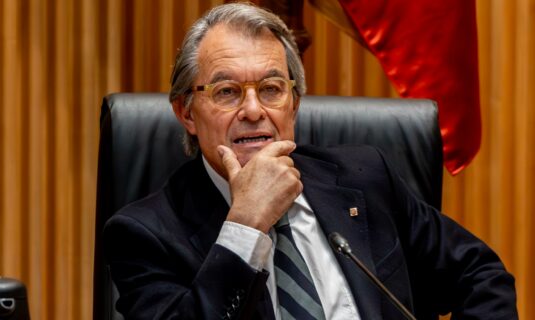mas apunta a una confrontacion directa para minimizar el discurso de alianca catalana en vez de ignorarlo