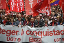 ccoo y ugt piden frenar la internacional fascista subir salarios y rebajar la jornada