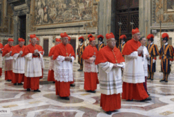comienza el conclave que elegira al nuevo papa