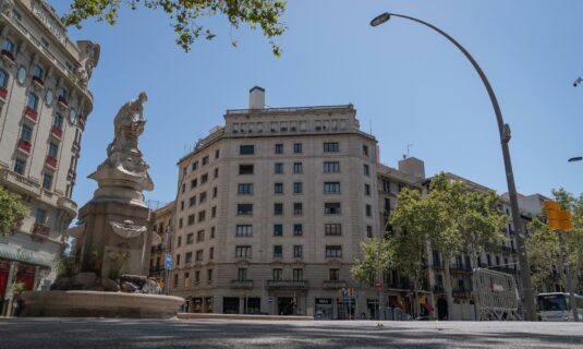 psoe y erc pactan pedir a la ue que reconozca al ico catalan como banco publico