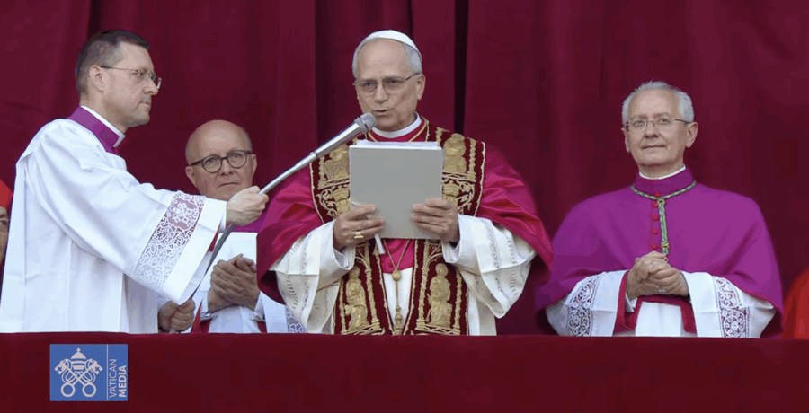 el papa recomienda momentos de silencio a los jovenes para acallar el frenesi de los mensajes los reels y los chats