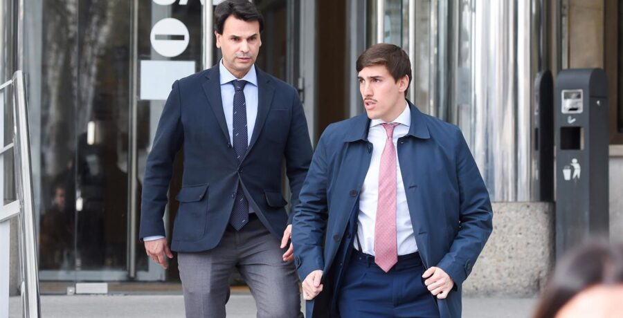 la uco apunta a que el novio de ayuso facturo presuntamente a quiron por trabajos que no podia realizar