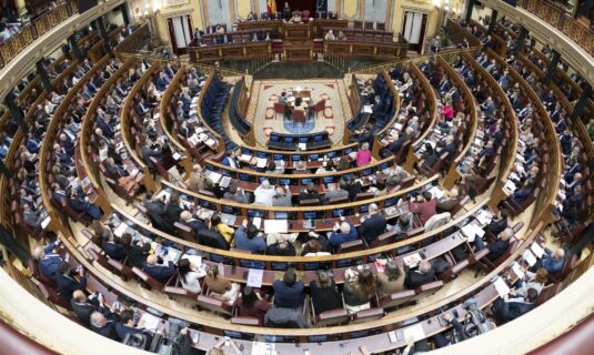 uno de cada cinco diputados incluyendo sanchez y feijoo declara recibir ingresos por alquiler de viviendas y locales