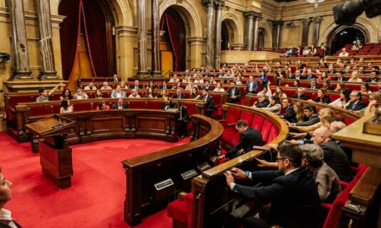 cataluna aprueba este viernes los presupuestos pactados con comuns pero sin acuerdo con erc