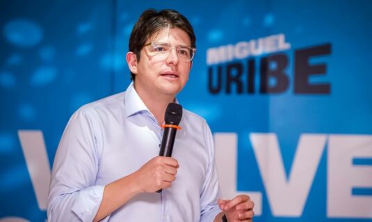 muere el senador colombiano miguel uribe tras el atentado en junio durante un acto electoral