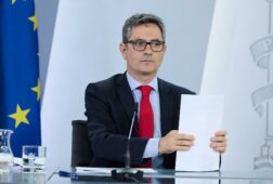 el greco advierte a espana de que no ha cumplido sus recomendaciones sobre asesores y la reforma del aforamiento