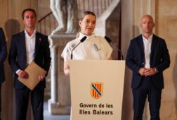prohens advierte que la ruta migratoria a baleares es la que mas crece de toda europa y exige el despliegue de frontex