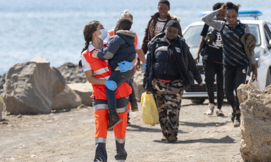 dos de cada tres espanoles ven un problema de integracion con los inmigrantes