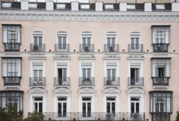 cinco ccaa superan el precio maximo de compra de vivienda de la burbuja inmobiliaria segun fotocasa