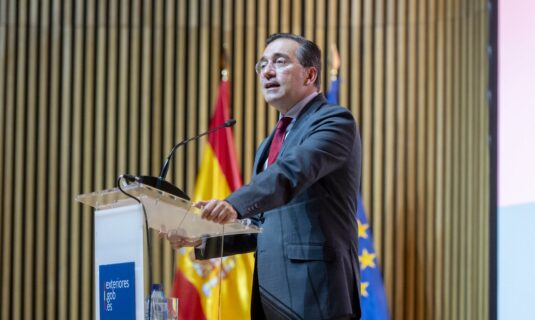 el gobierno llama a consultas a la embajadora en tel aviv ante las calumnias de israel y sus sanciones a diaz y rego