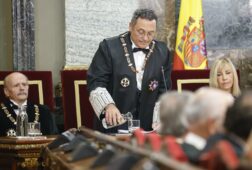 el fiscal general del estado condenado a dos anos de inhabilitacion por el supremo