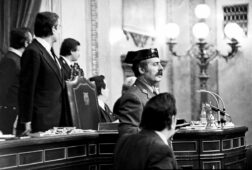 sanchez anuncia la desclasificacion de los documentos del 23f