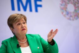 el fmi mejora su prevision de crecimiento para espana al 29 en 2025 y al 2 en 2026