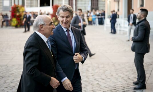 feijoo dice que mazon debera dar todas las respuestas en la comision de investigacion de valencia y del senado