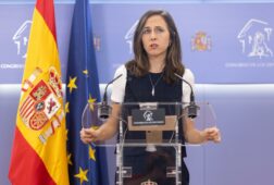 podemos avisa de que no sera junts quien acabe con sanchez sino su inaccion social especialmente en vivienda