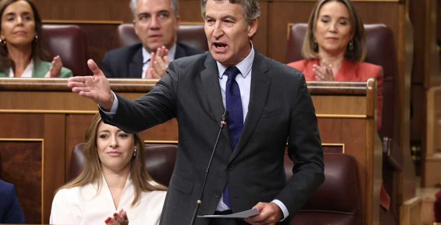 feijoo denuncia pinza entre sanchez y abascal y espera convencer a votantes de vox de que solo con pp hay cambio