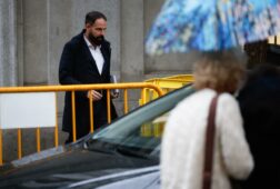 el juez muestra su desconcierto al exgerente del psoe por el flujo de metalico para pagos es que no lo entiendo