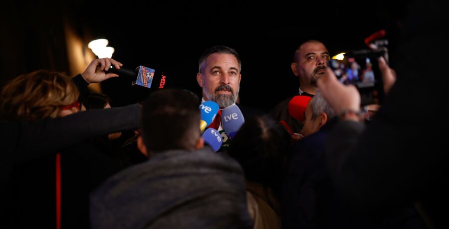 abascal tacha a sanchez de mafioso climatico